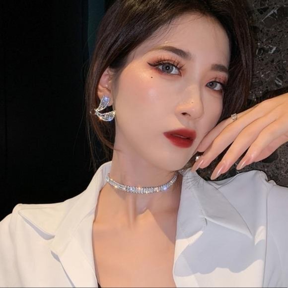 NEW 18K WHITE GOLD DIAMOND BAGUETTE NECKLACE, NICE NECKLACE, CUTE NECKLACE - Picture 5 of 5